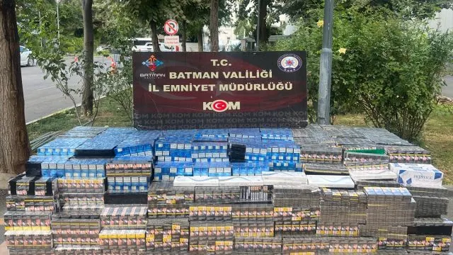 Batman'da Kamyonetten 18 Bin 380 Paket Kaçak Sigara Çıktı