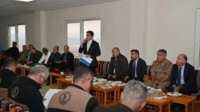 Vali Canalp, Beşiri’de Köy Ziyaretlerine İlıca’dan Başladı